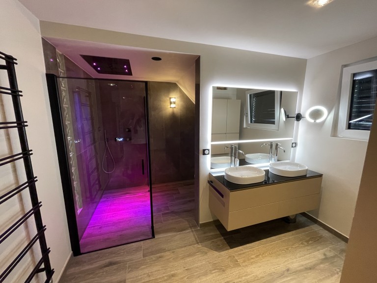 Rénovation de salle de bain clé en main à Montbéliard, Belfort et Héricourt – Faites confiance à la société Max